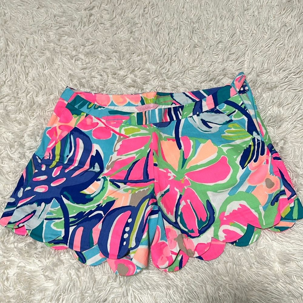 Lilly Pulitzer shorts, size 0, EUC